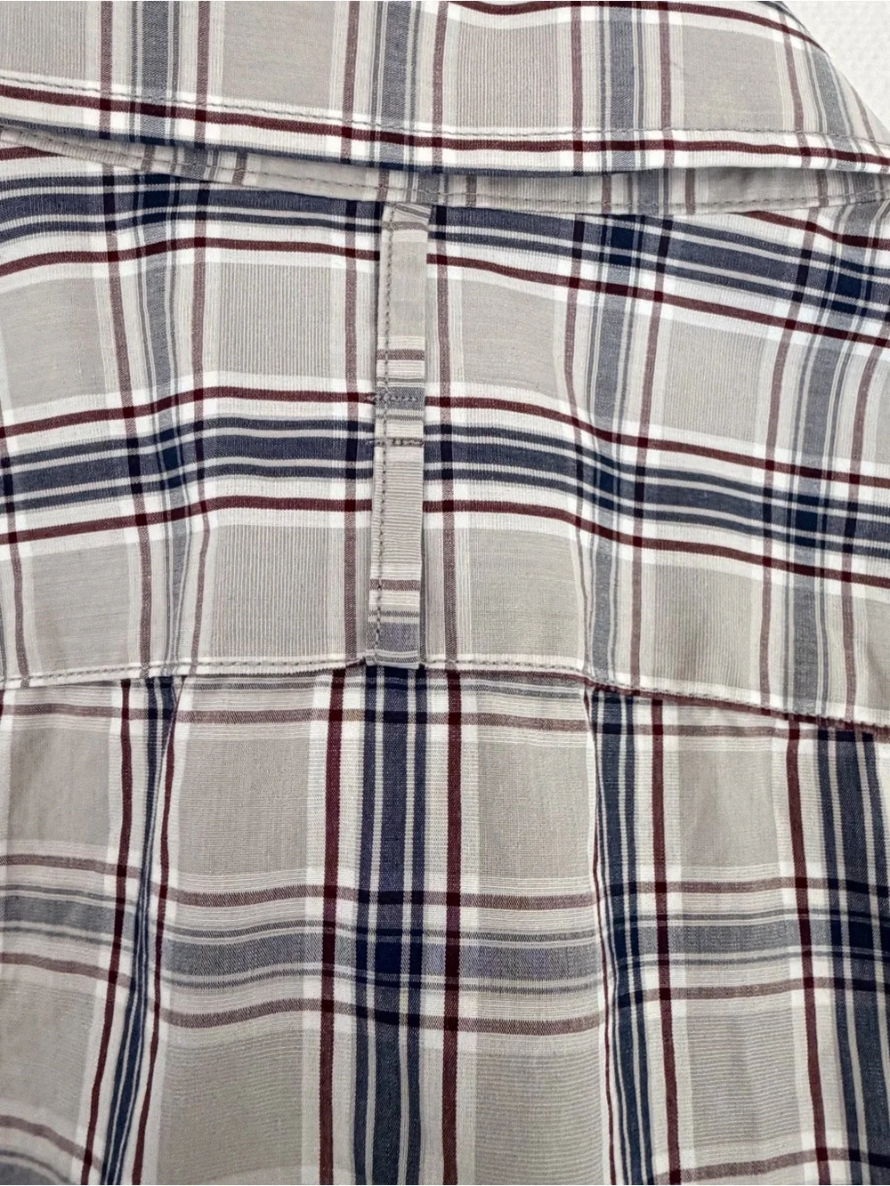 Banana Republic Men’s Blue and Gray Plaid Button-Down Shirt